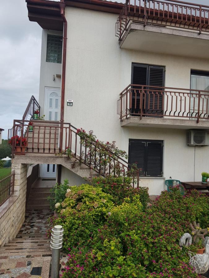 Ferienwohnung Lili Umag Exterior foto